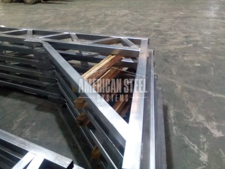 Truss corner before assembly